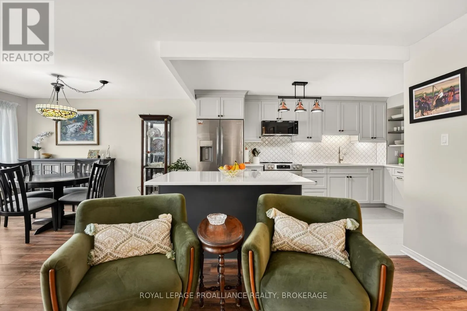 401 - 257 BATH ROAD #401