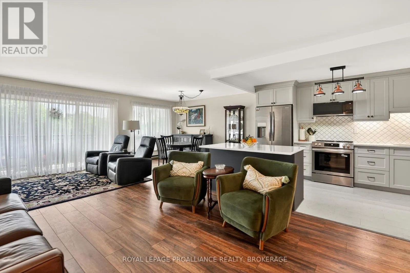 401 - 257 BATH ROAD #401