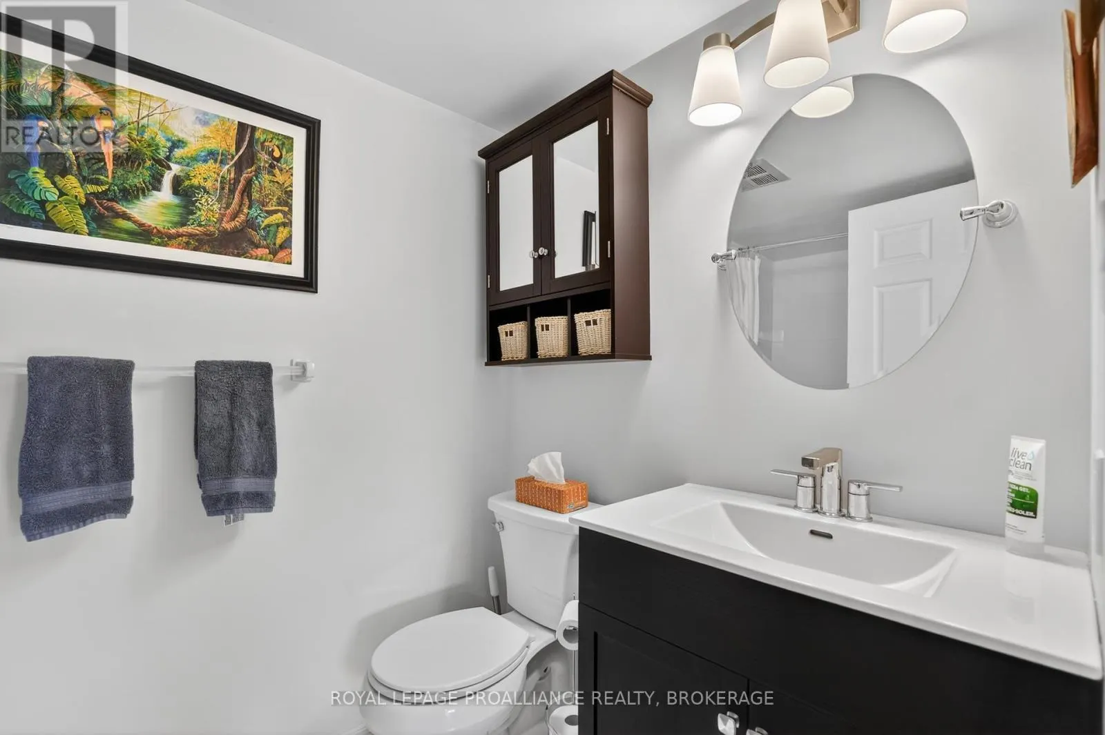 401 - 257 BATH ROAD #401
