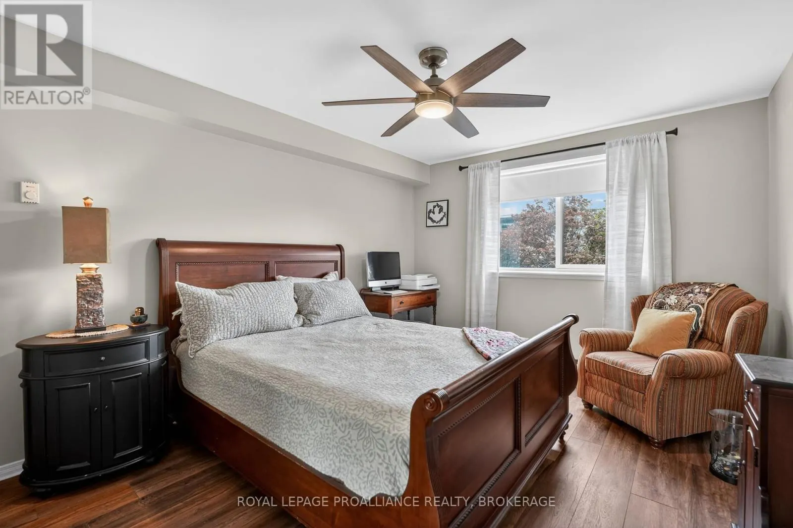 401 - 257 BATH ROAD #401