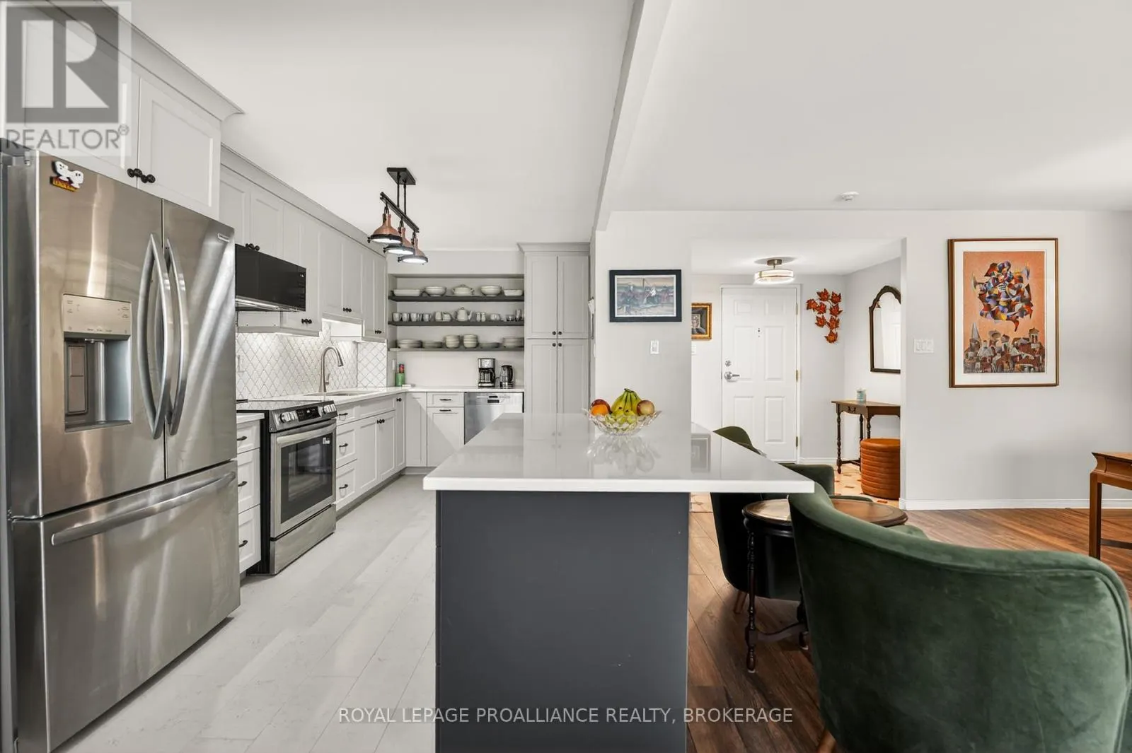 401 - 257 BATH ROAD #401