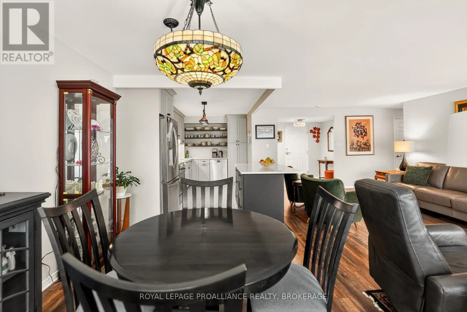401 - 257 BATH ROAD #401
