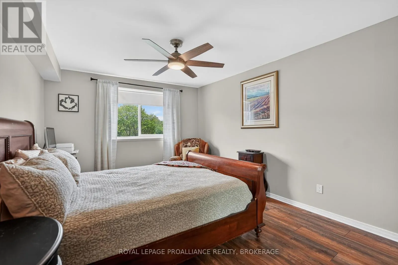401 - 257 BATH ROAD #401