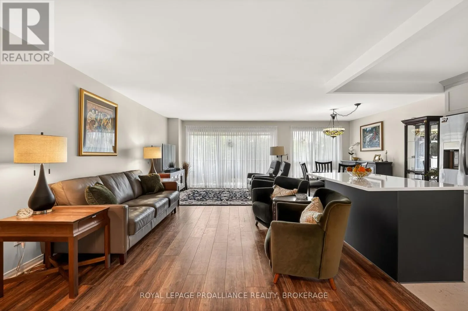 401 - 257 BATH ROAD #401