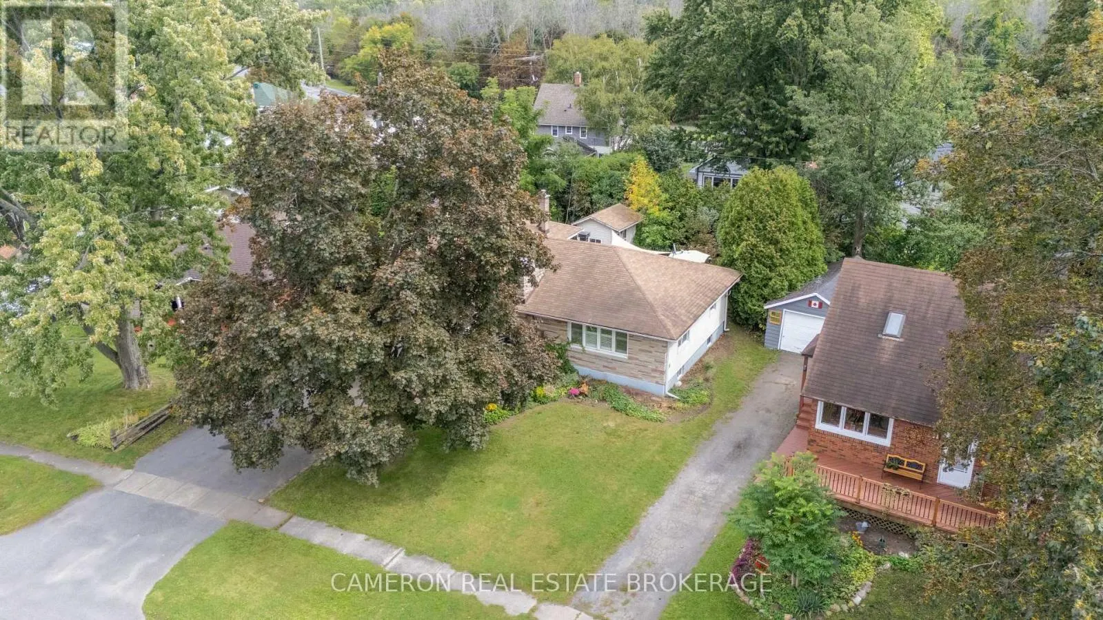 16 KENT CRESCENT
