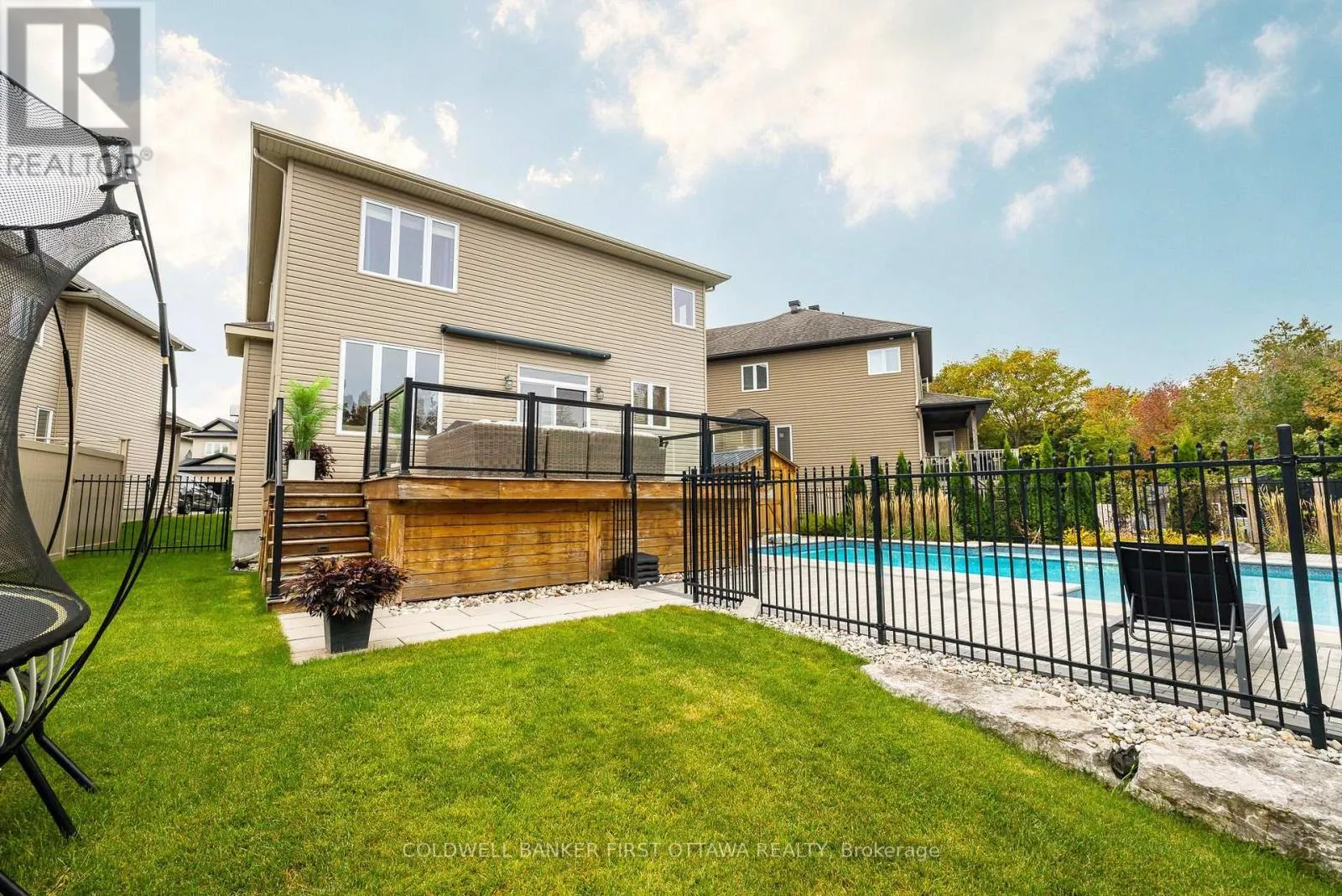 529 ADAMSON CRESCENT