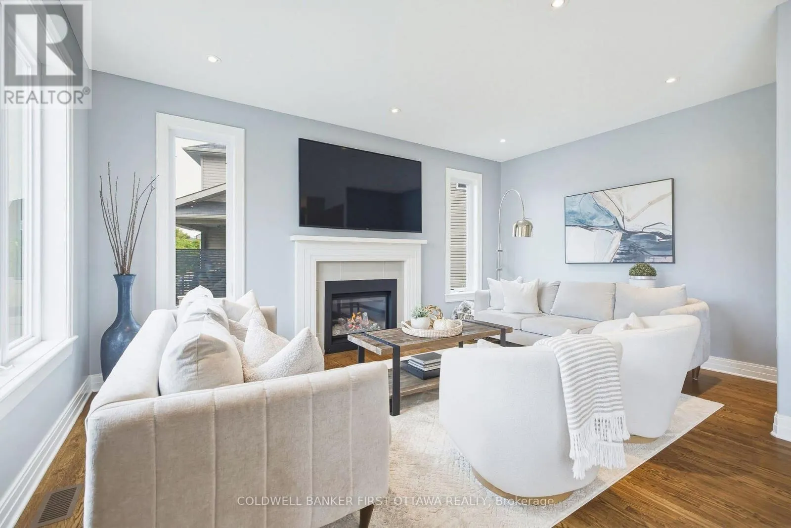 529 ADAMSON CRESCENT
