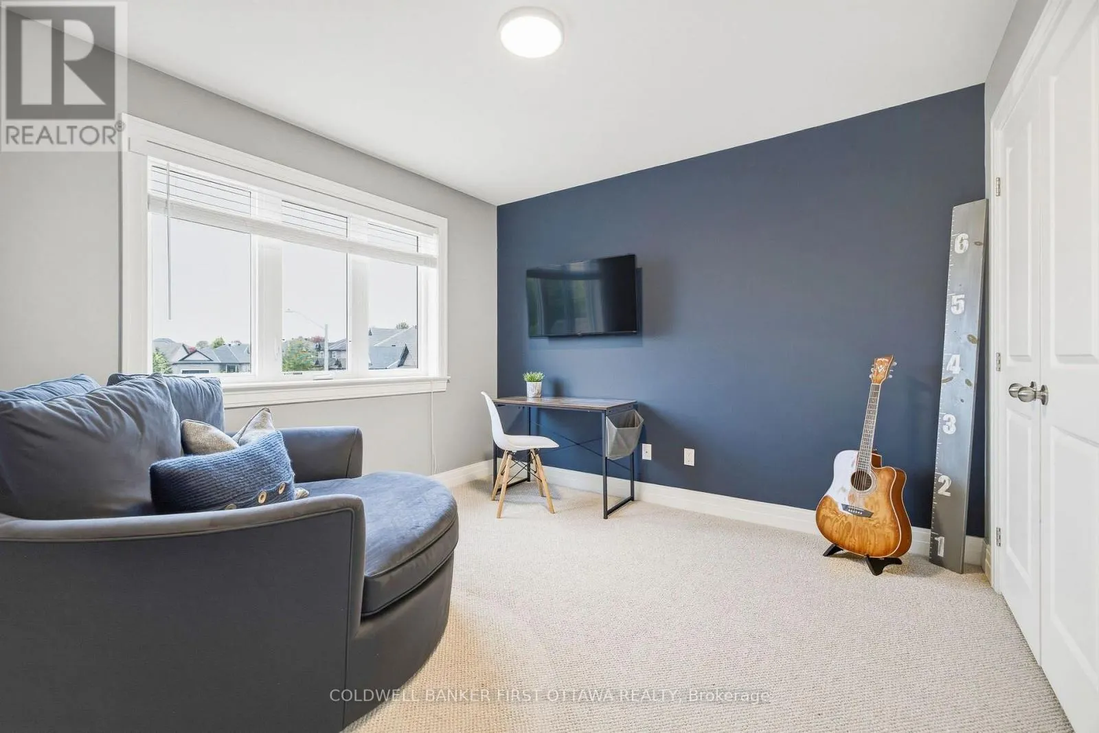 529 ADAMSON CRESCENT