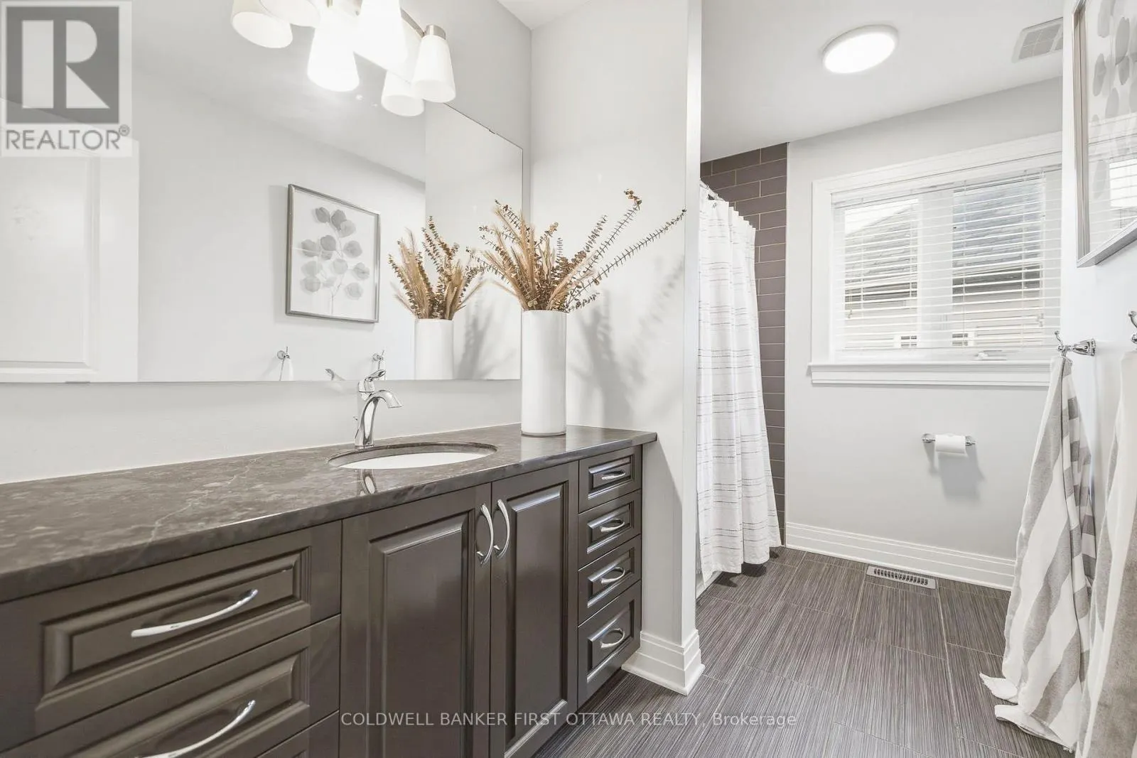 529 ADAMSON CRESCENT