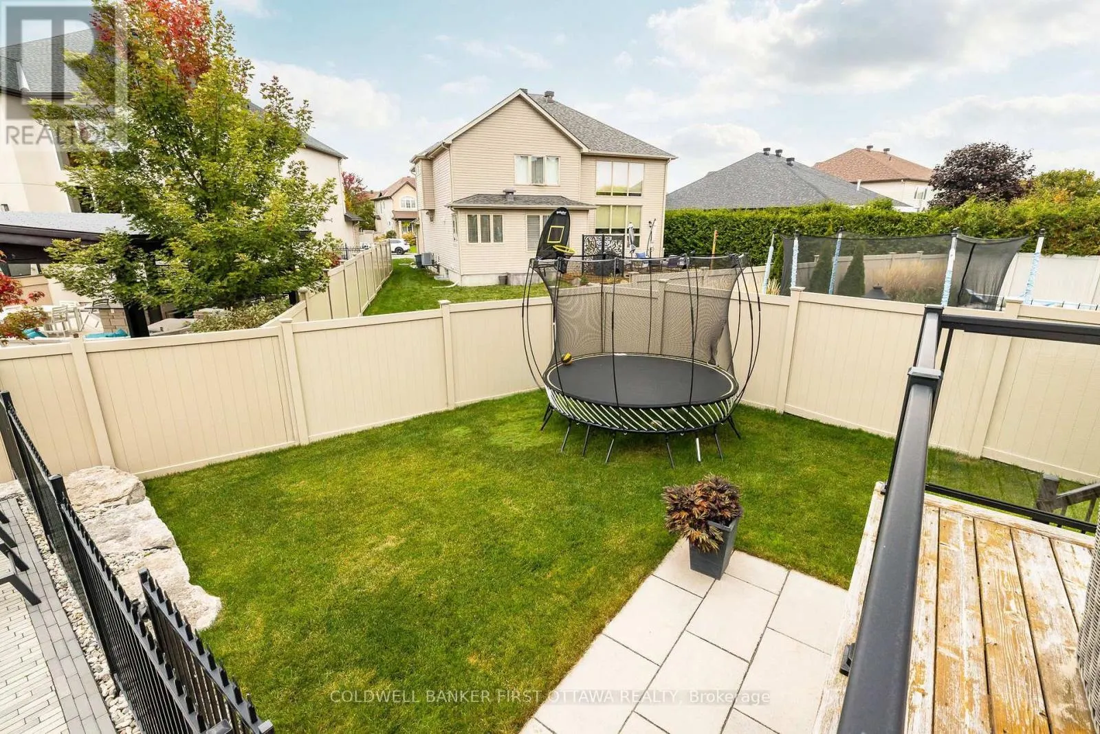 529 ADAMSON CRESCENT