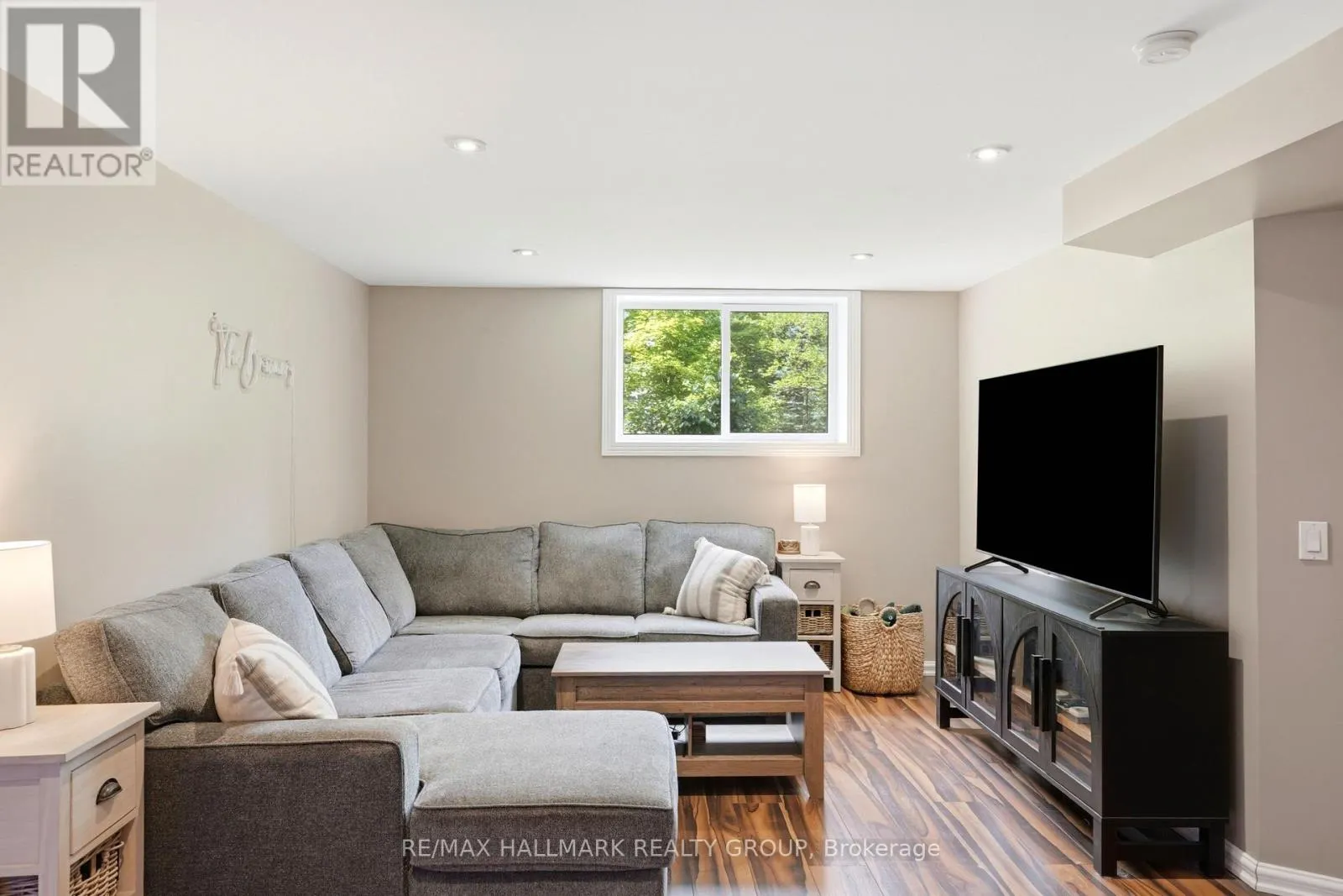 18 JOSTEEN DRIVE