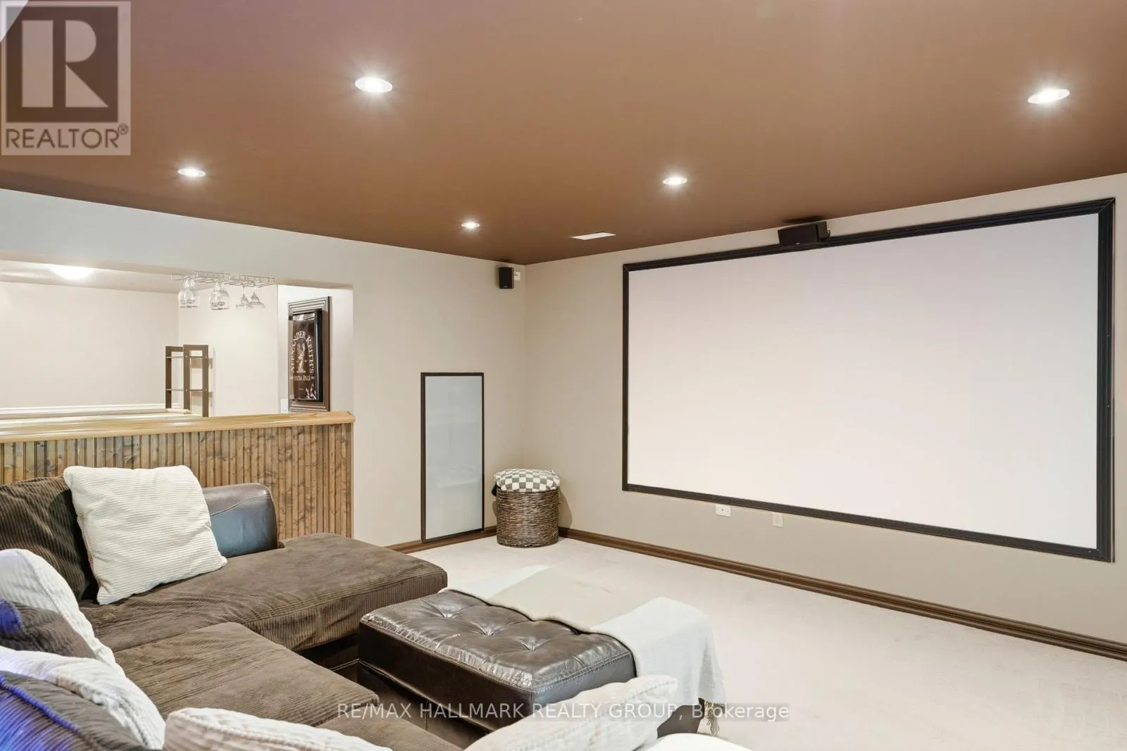 18 JOSTEEN DRIVE