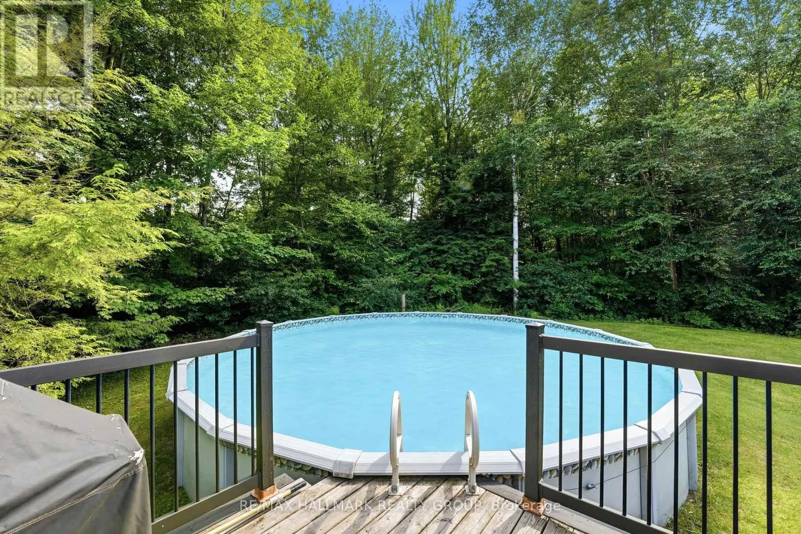 18 JOSTEEN DRIVE