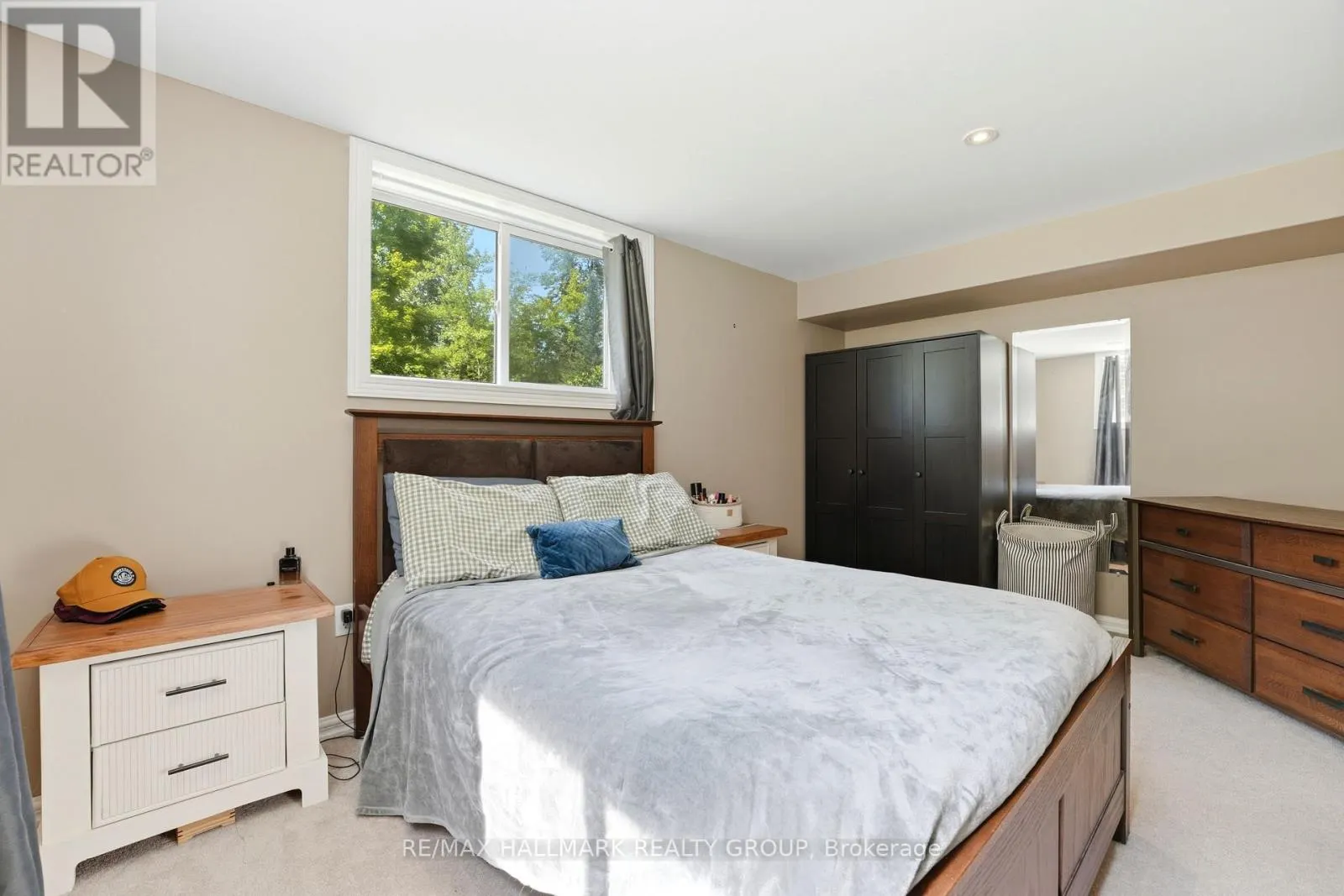 18 JOSTEEN DRIVE
