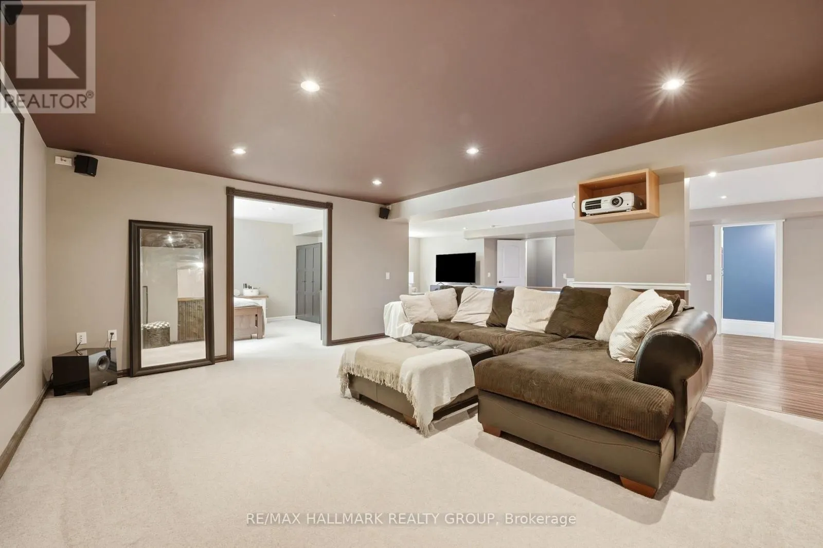 18 JOSTEEN DRIVE