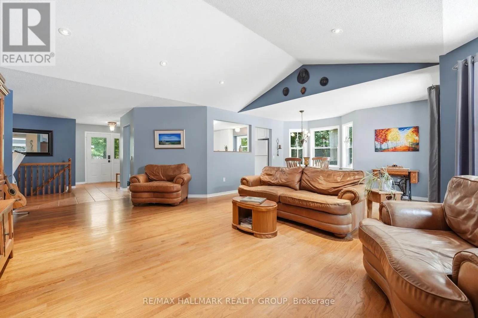 18 JOSTEEN DRIVE