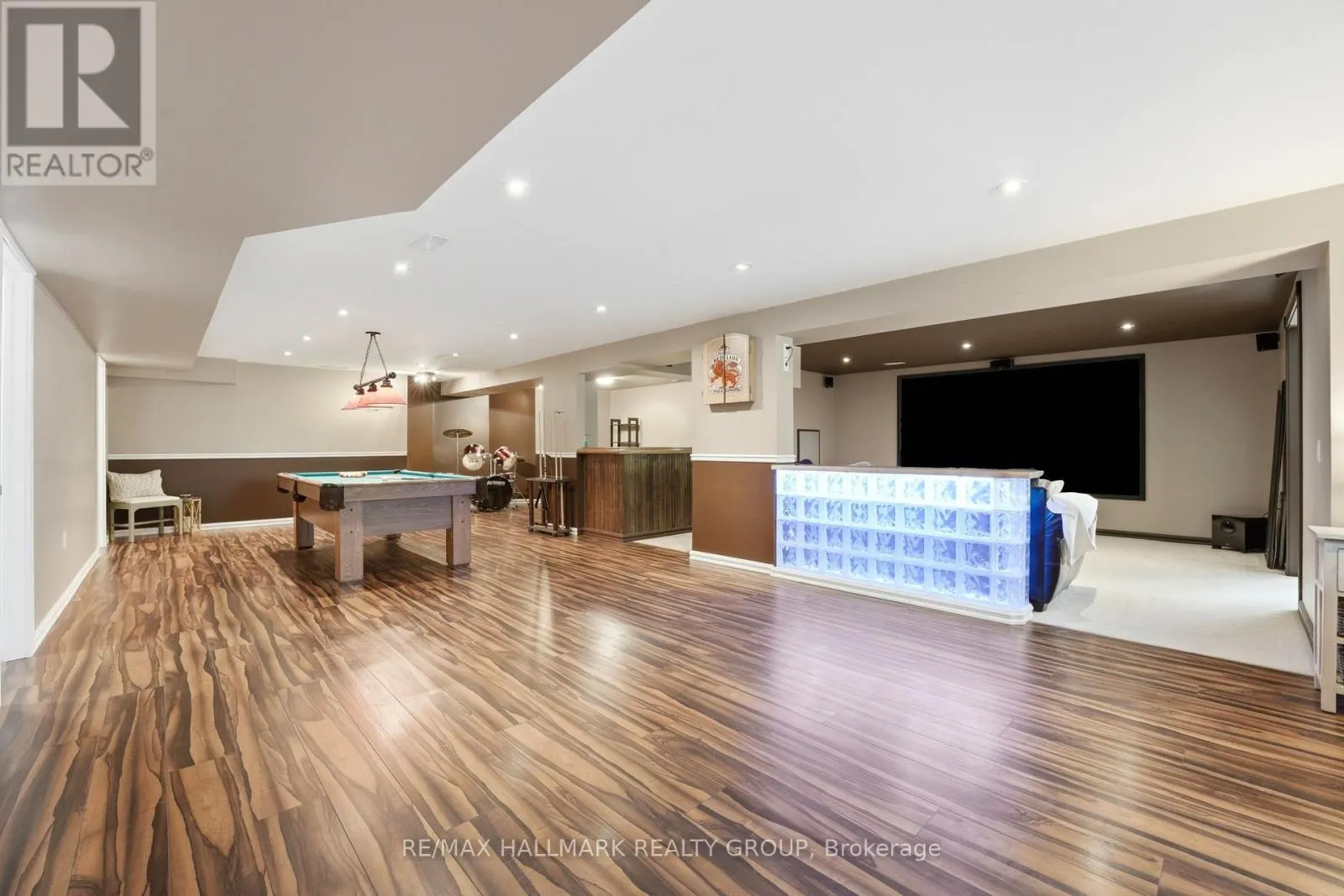 18 JOSTEEN DRIVE