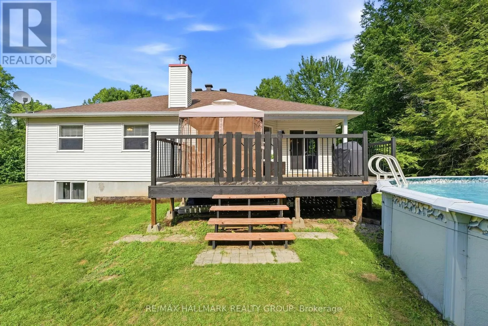 18 JOSTEEN DRIVE