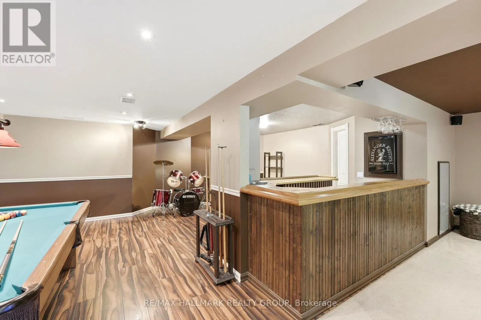18 JOSTEEN DRIVE