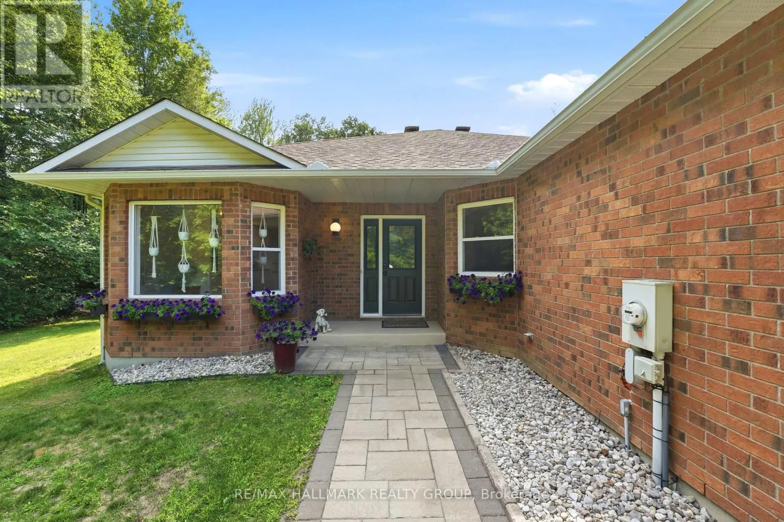 18 JOSTEEN DRIVE
