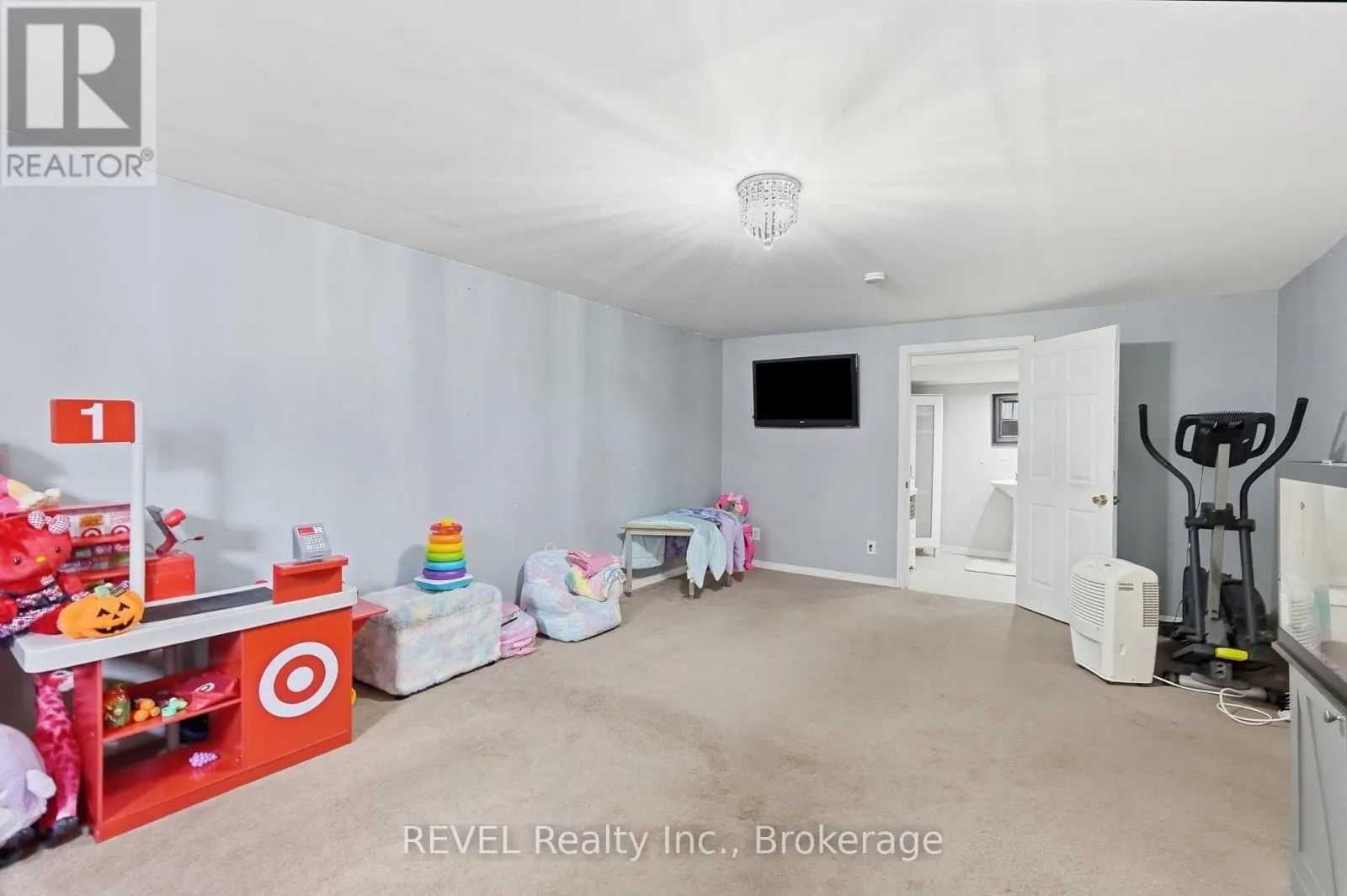 3 ORMOND STREET N