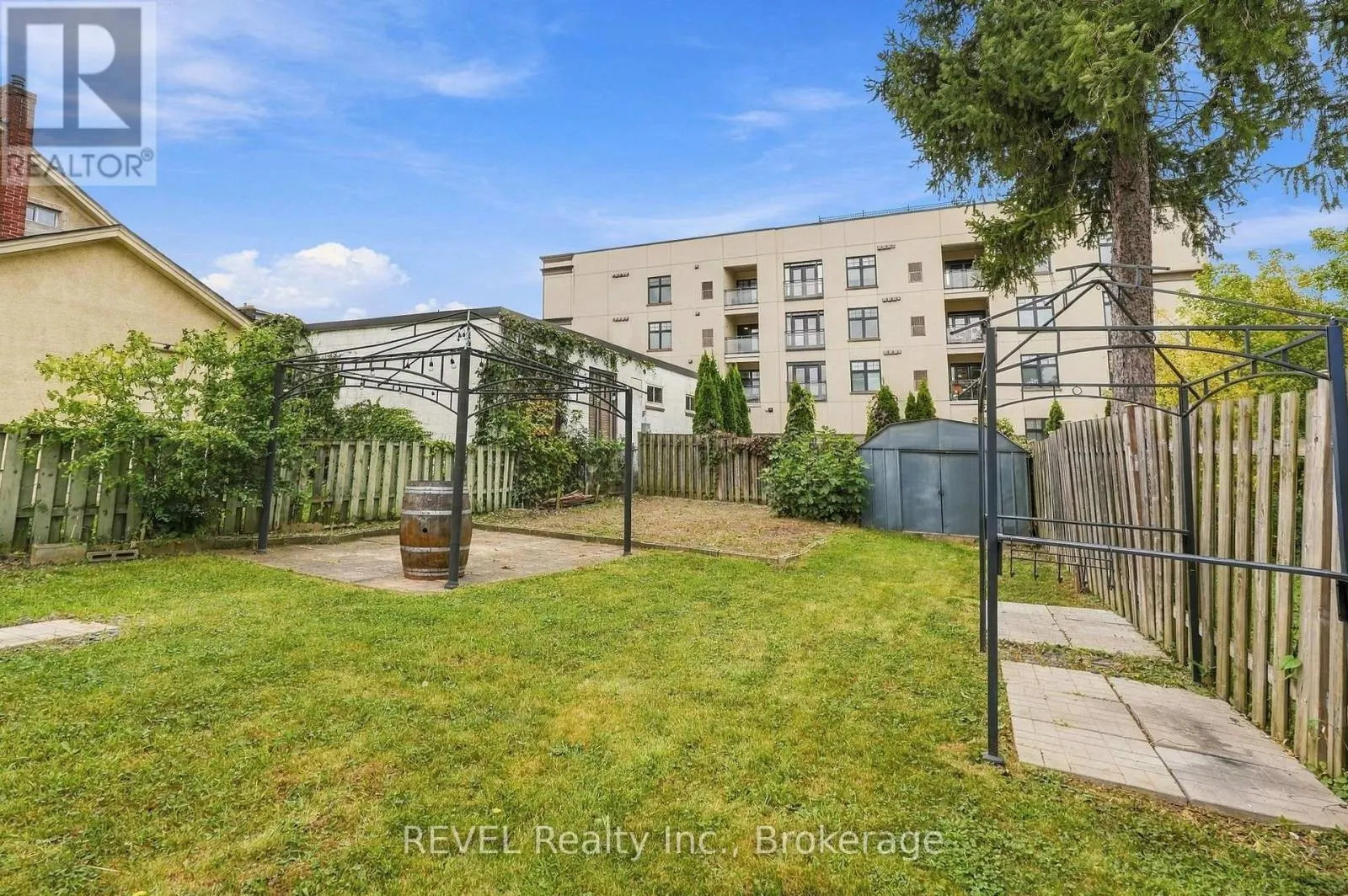 3 ORMOND STREET N