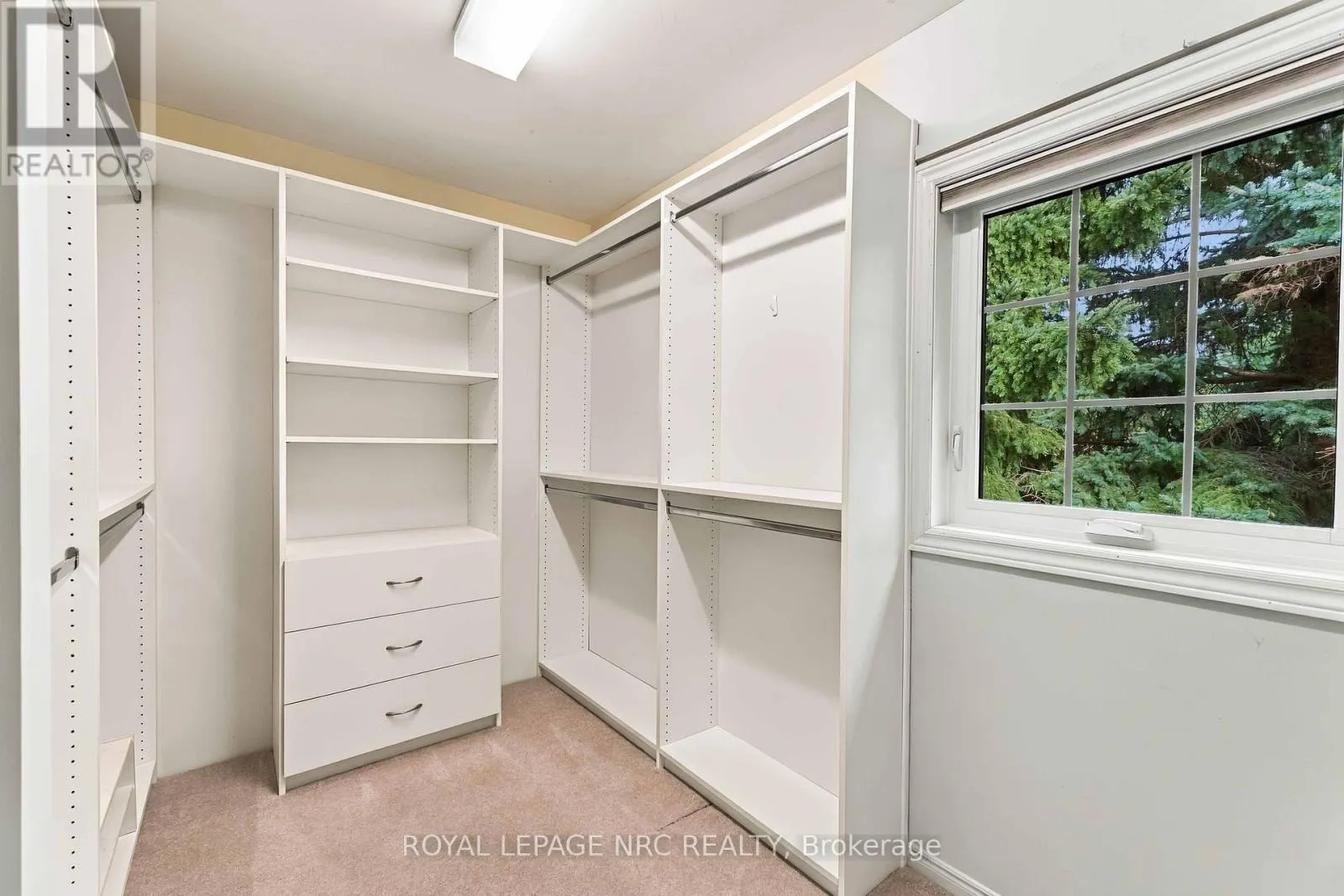 205 - 4090 JOHN CHARLES BOULEVARD #205