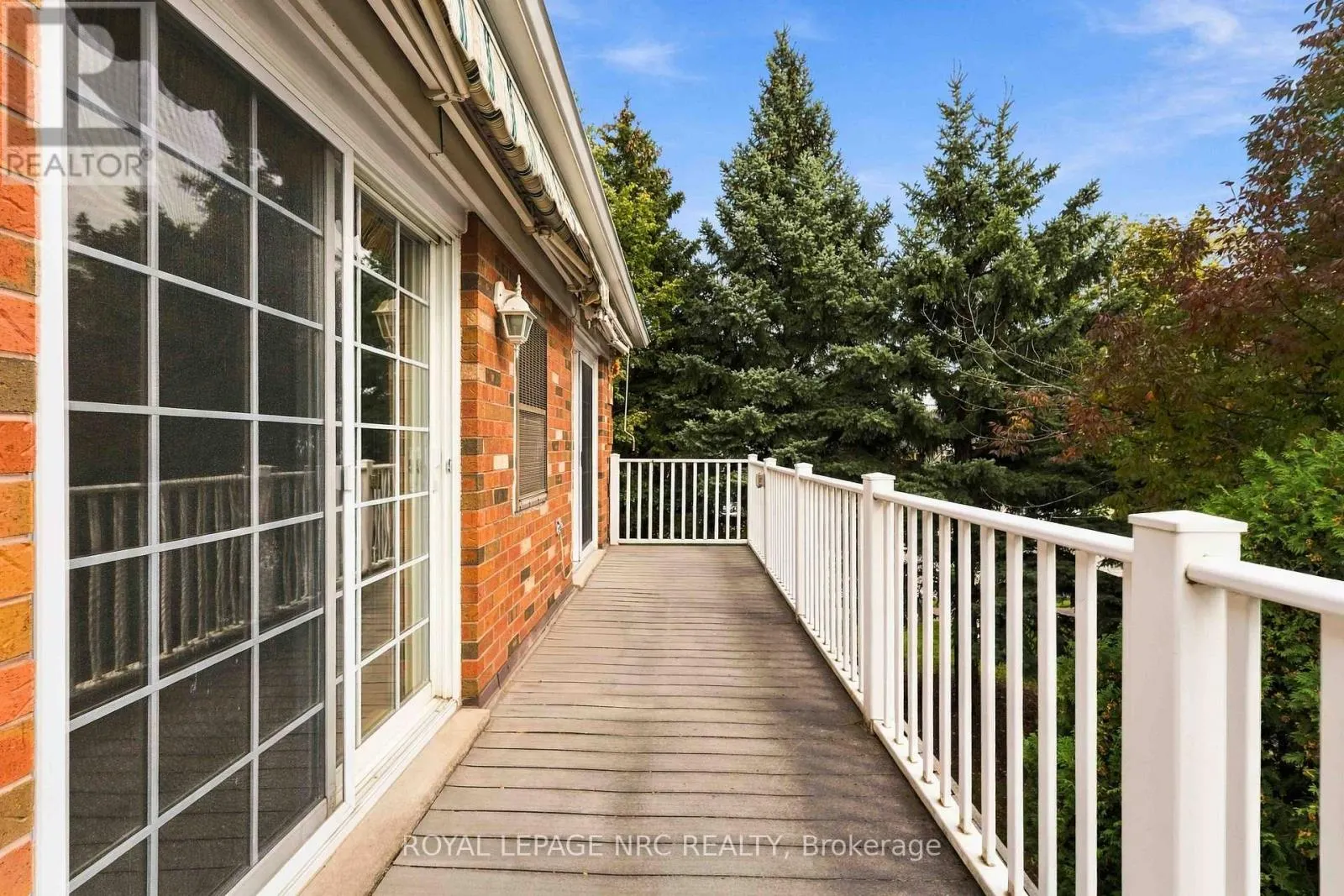 205 - 4090 JOHN CHARLES BOULEVARD #205