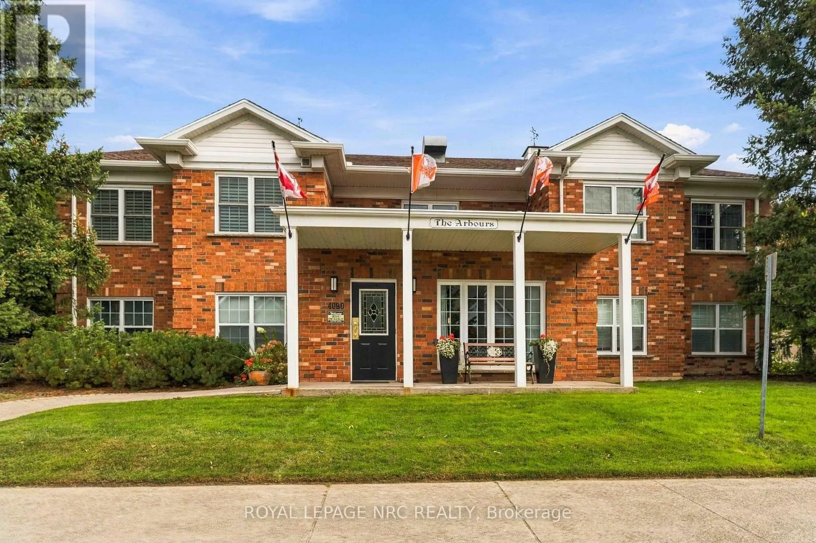 205 - 4090 JOHN CHARLES BOULEVARD #205