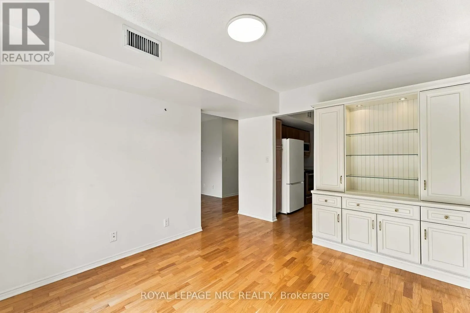 205 - 4090 JOHN CHARLES BOULEVARD #205