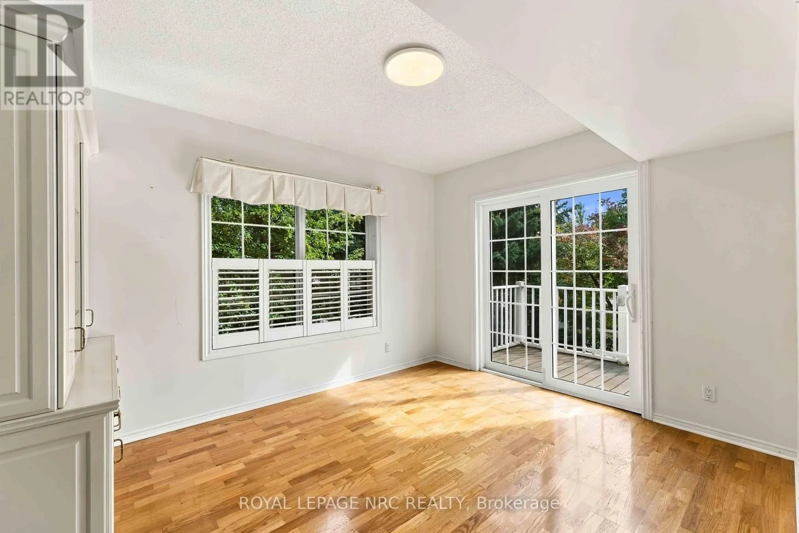 205 - 4090 JOHN CHARLES BOULEVARD #205