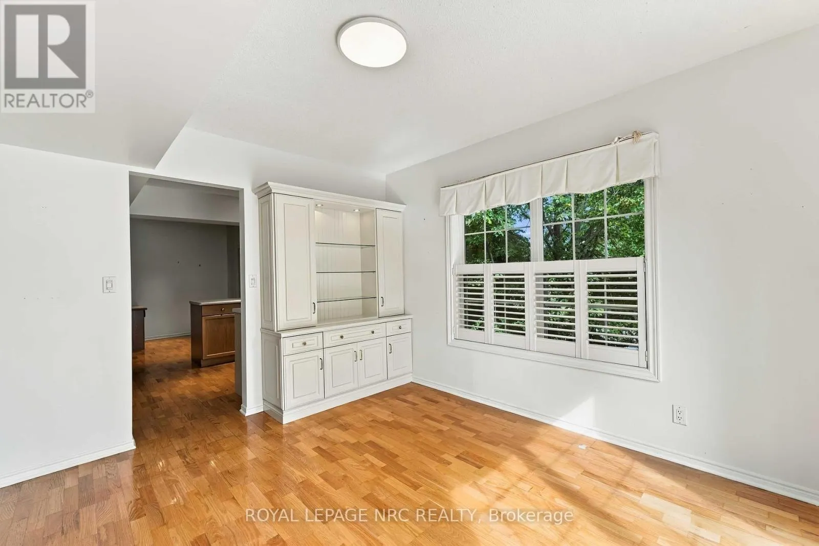 205 - 4090 JOHN CHARLES BOULEVARD #205