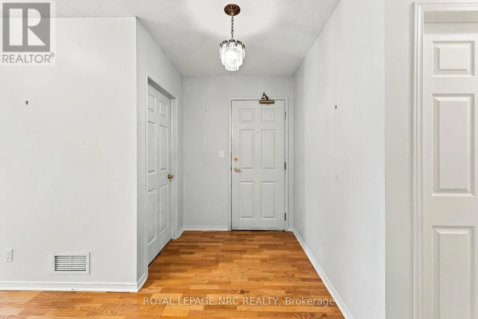 205 - 4090 JOHN CHARLES BOULEVARD #205