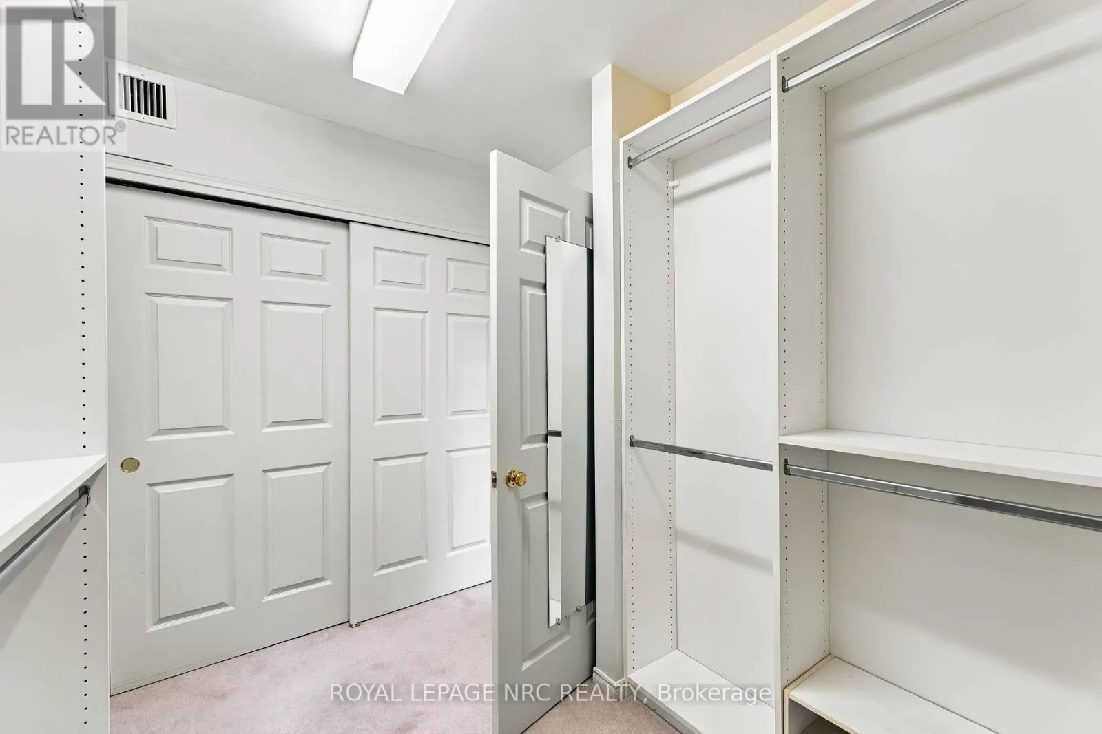 205 - 4090 JOHN CHARLES BOULEVARD #205