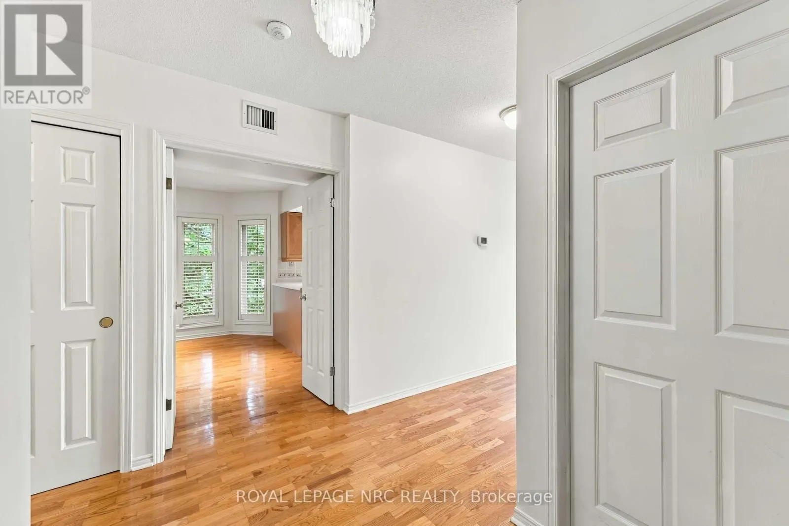 205 - 4090 JOHN CHARLES BOULEVARD #205