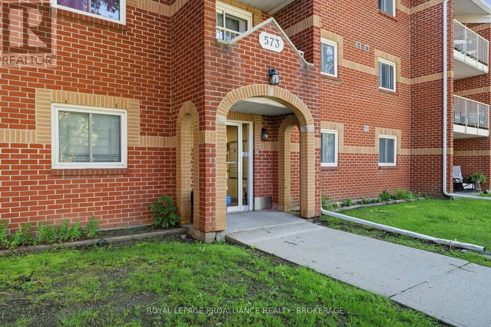 217 - 573 ARMSTRONG ROAD #217