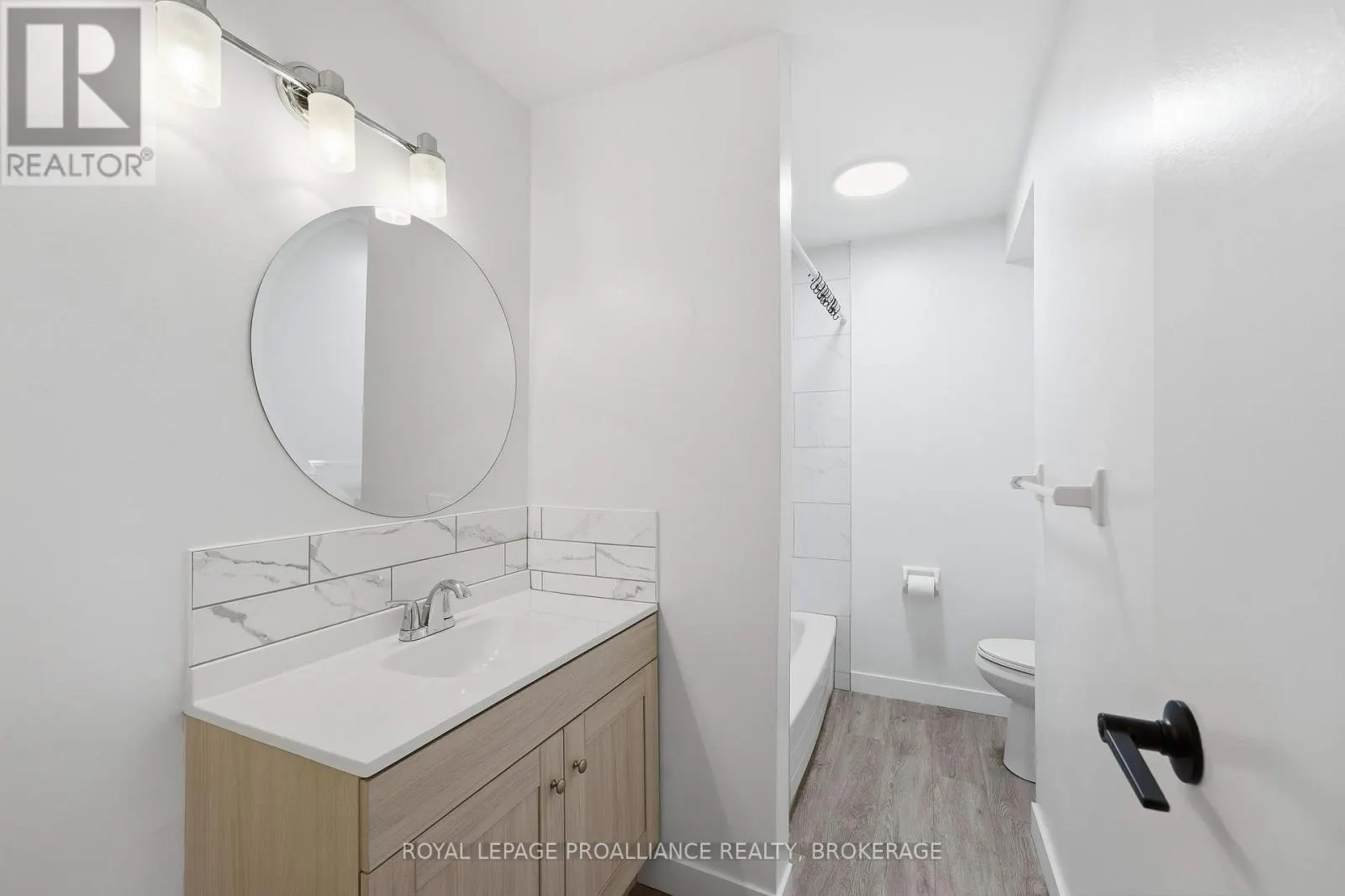 217 - 573 ARMSTRONG ROAD #217