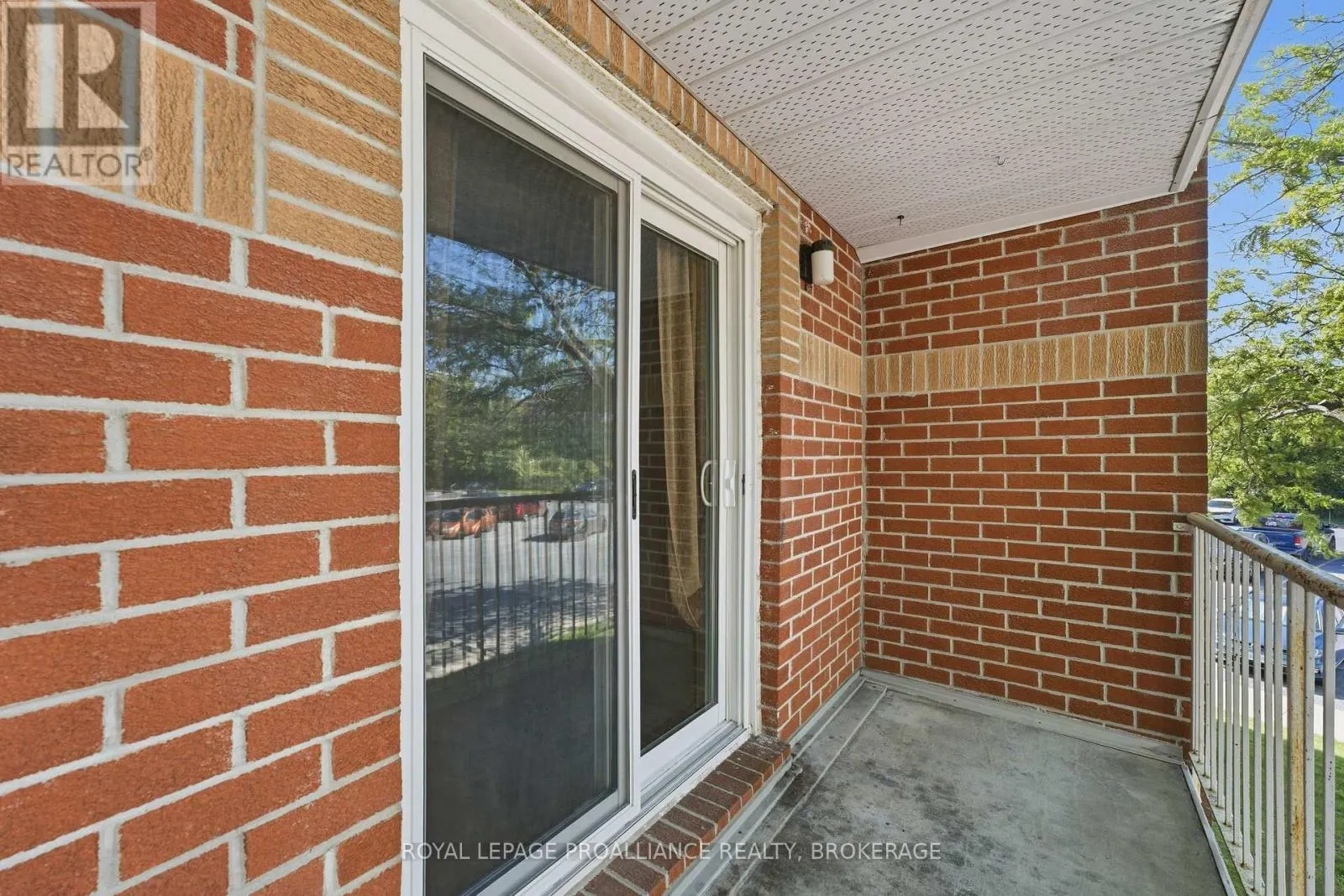 217 - 573 ARMSTRONG ROAD #217