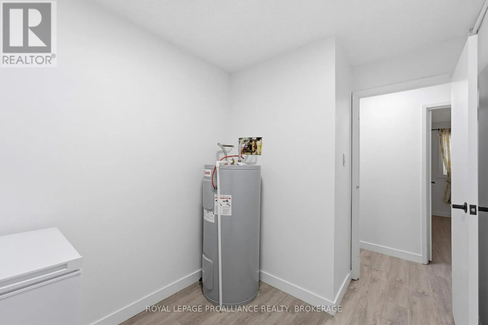 217 - 573 ARMSTRONG ROAD #217