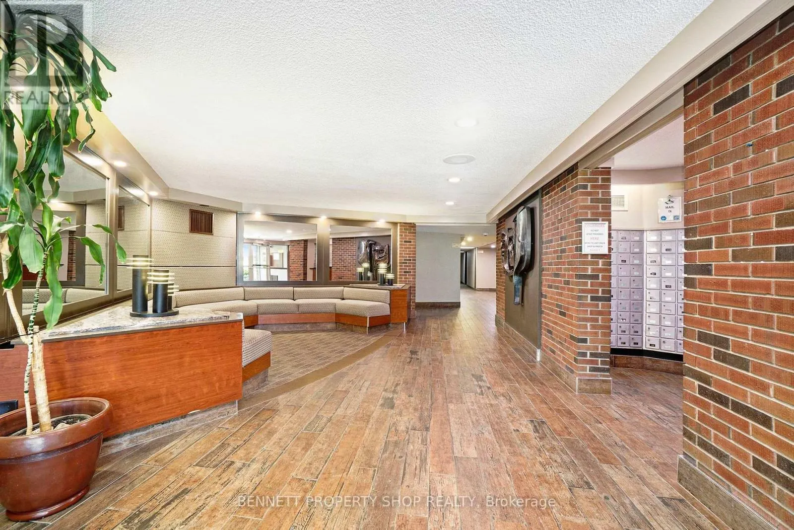 1217 - 20 CHESTERTON DRIVE