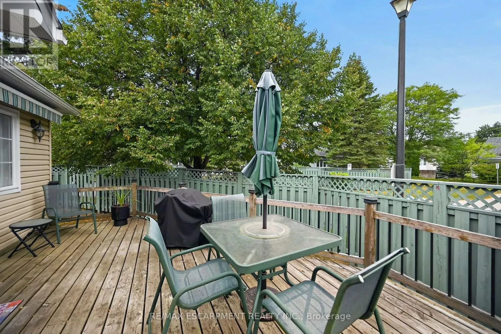 376 SILVERBIRCH BOULEVARD