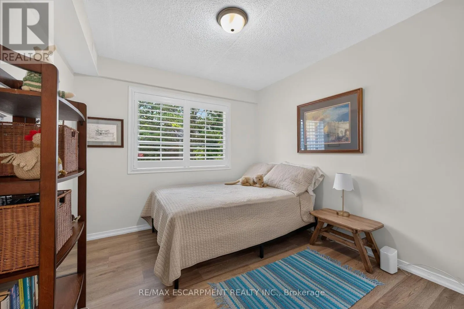 376 SILVERBIRCH BOULEVARD