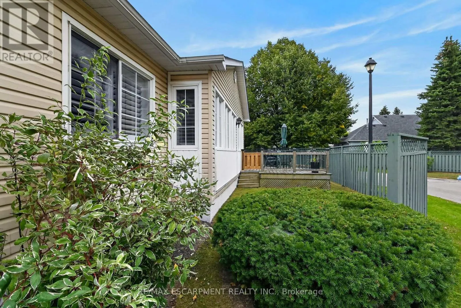 376 SILVERBIRCH BOULEVARD