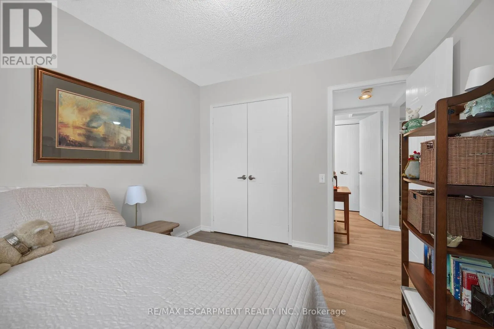 376 SILVERBIRCH BOULEVARD