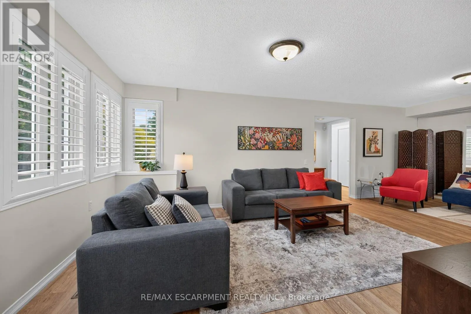 376 SILVERBIRCH BOULEVARD