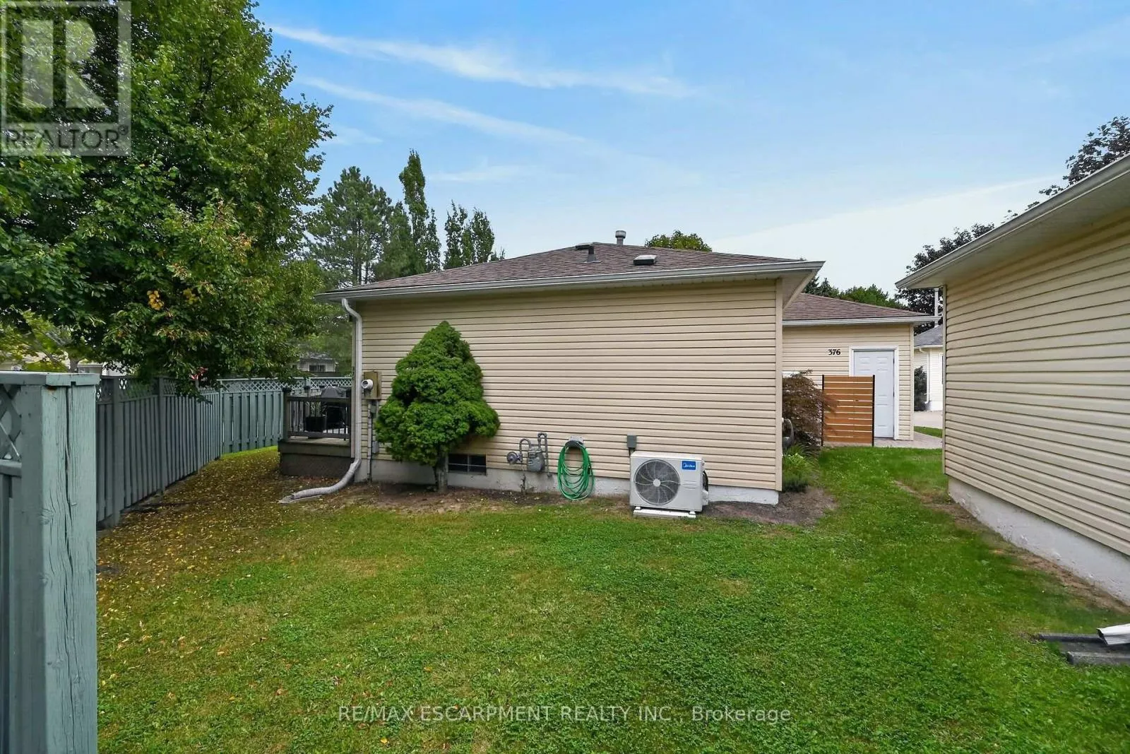 376 SILVERBIRCH BOULEVARD