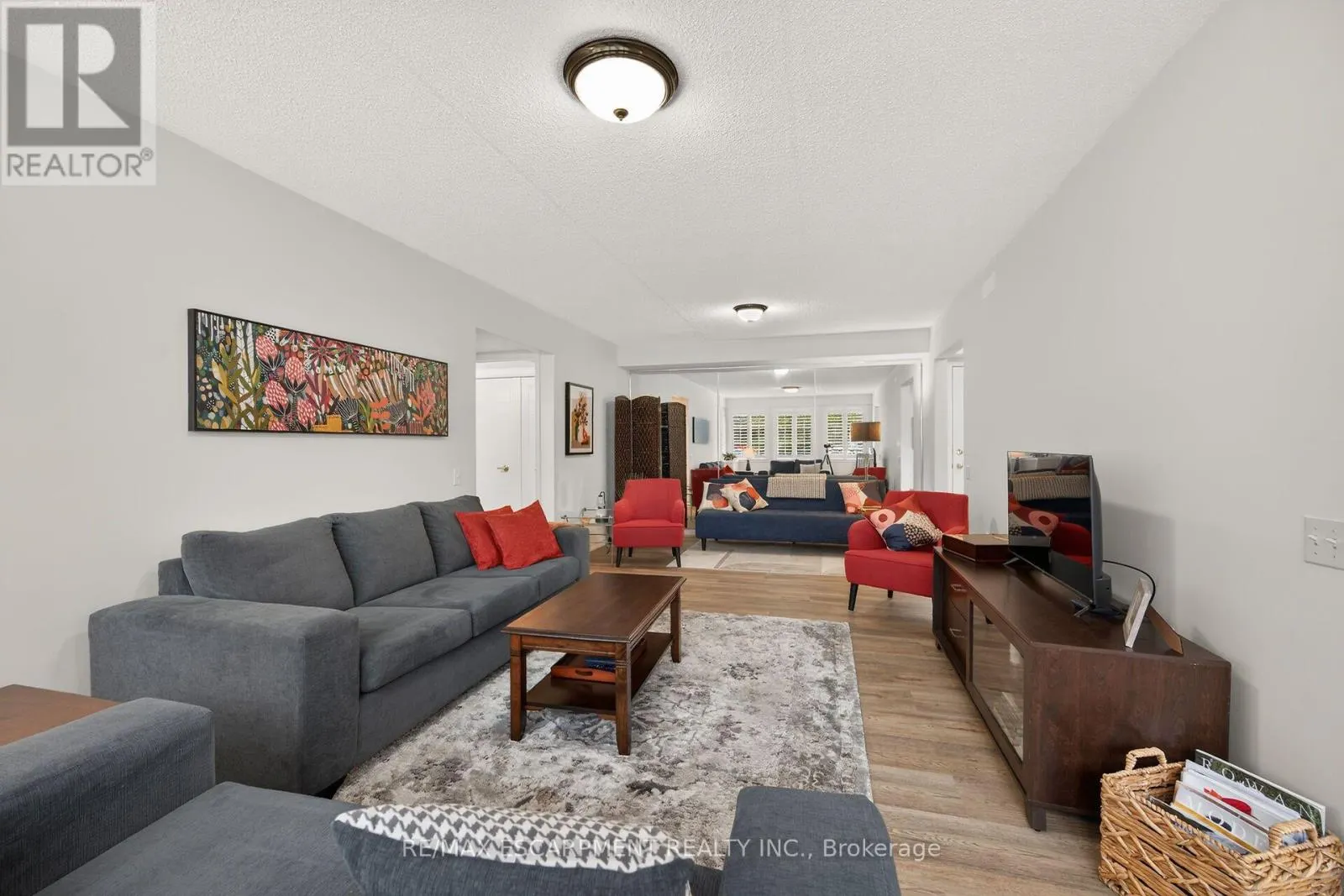 376 SILVERBIRCH BOULEVARD
