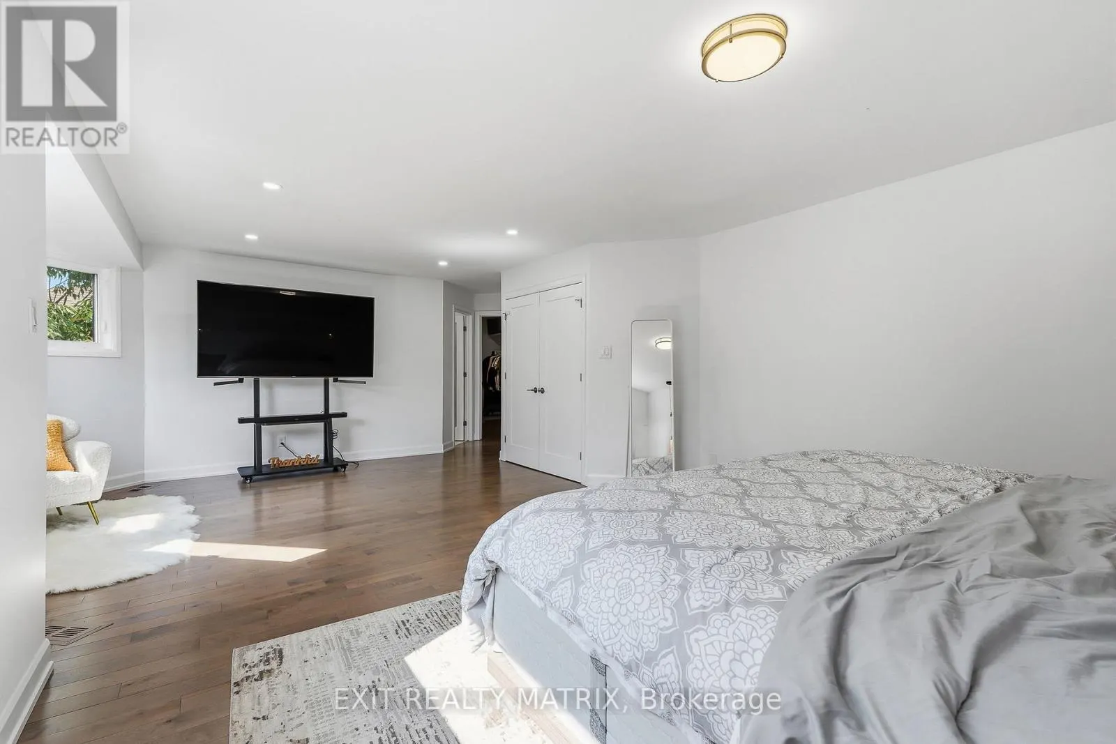 636 MERKLEY DRIVE