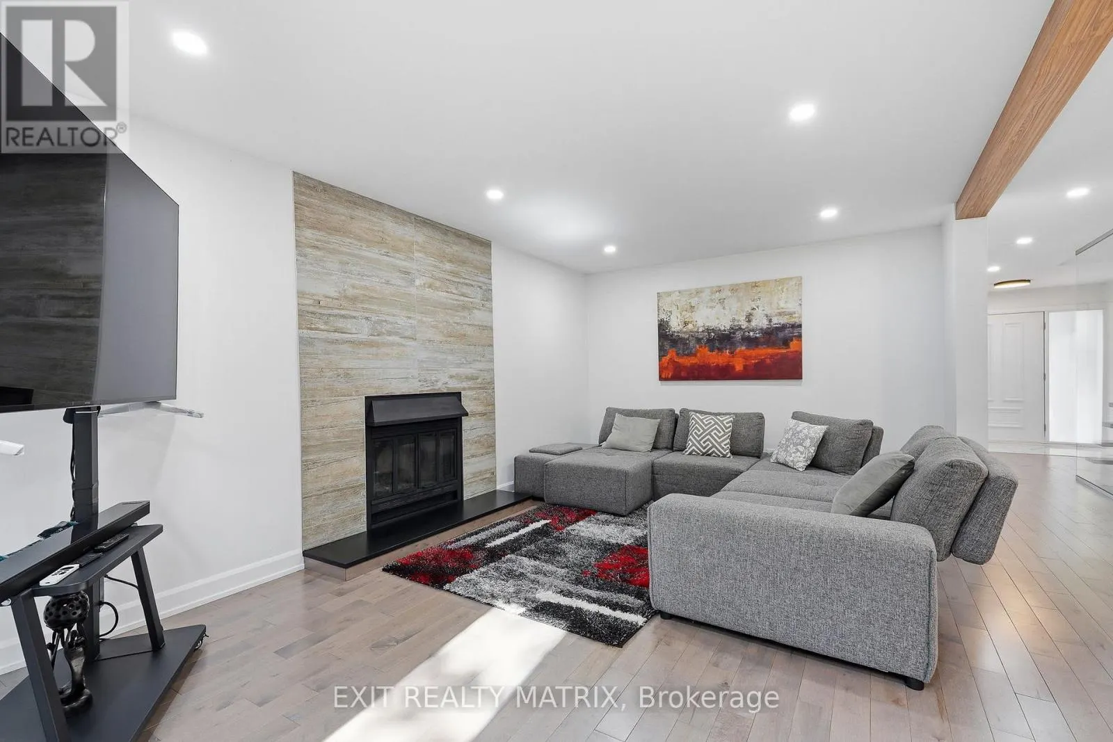636 MERKLEY DRIVE