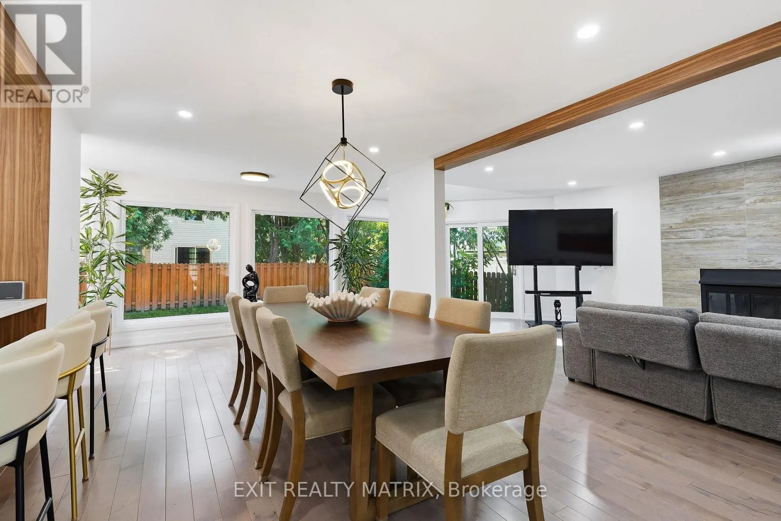 636 MERKLEY DRIVE